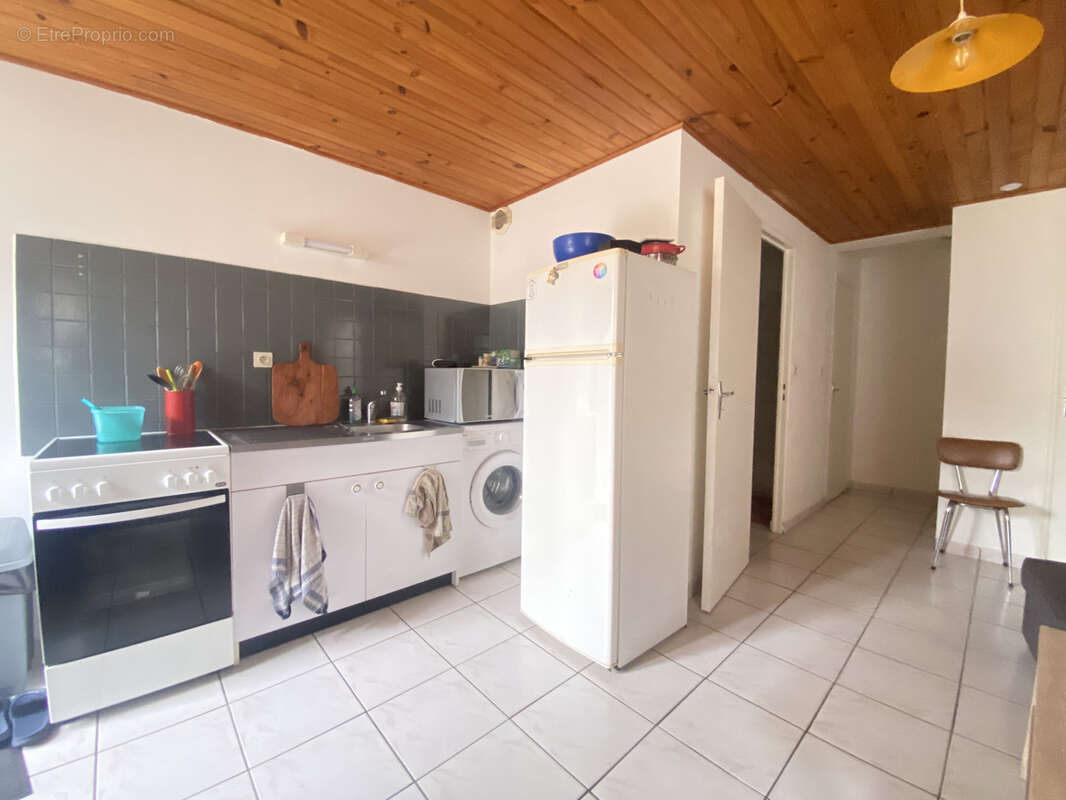 Appartement à LOUERRE