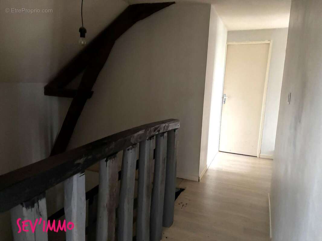 Maison à VARENNES-SUR-ALLIER