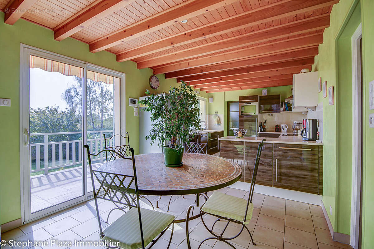 Maison à VILLIEU-LOYES-MOLLON