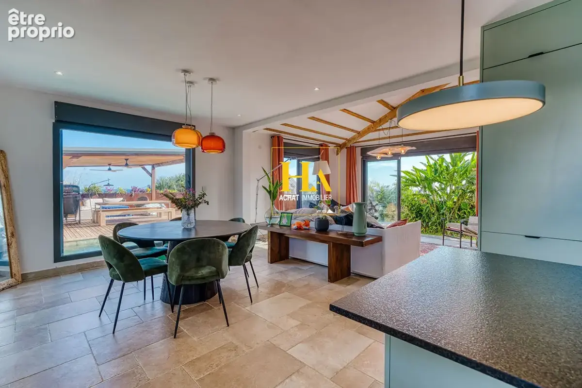 Villa contemporaine 160 m² avec piscine et vue mer ,Terre Sainte, Saint-Pierre - photo 10