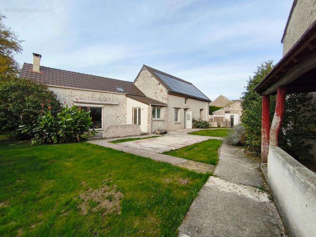 Maison à MONTMIRAIL