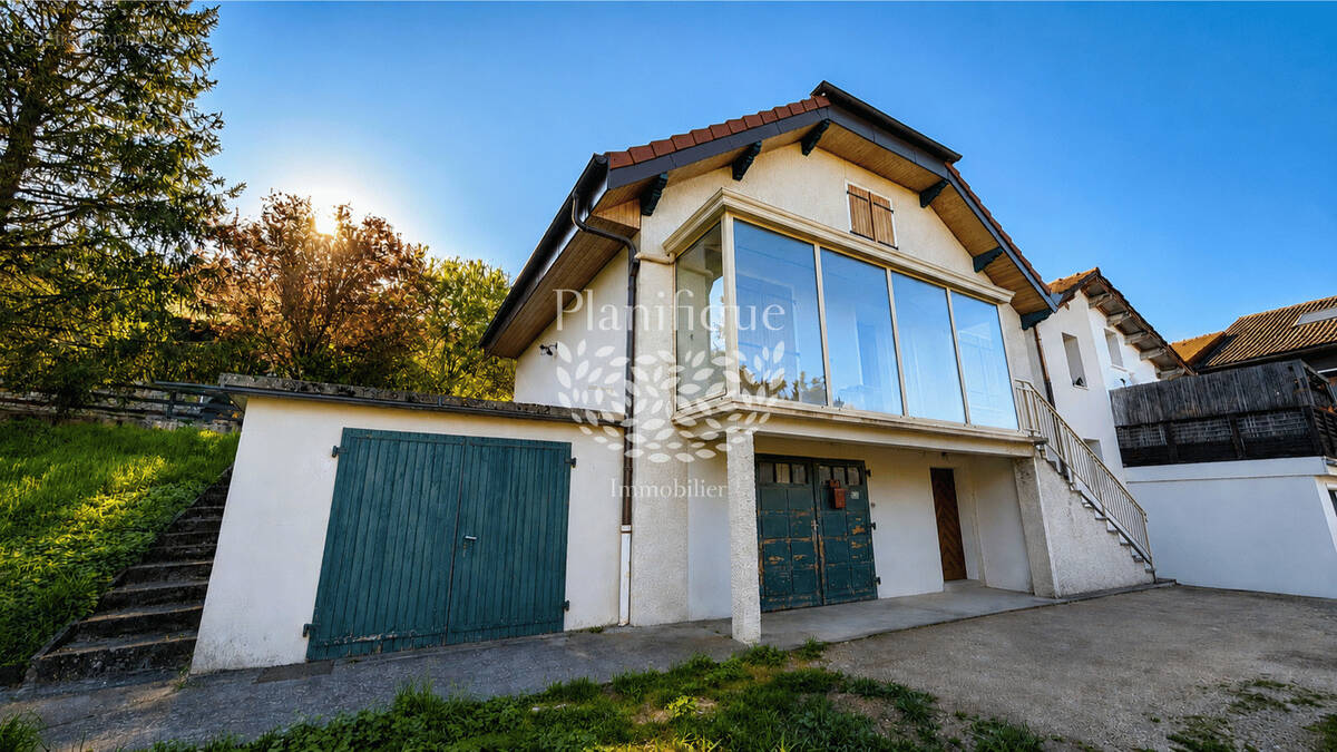Maison à SAINT-CERGUES