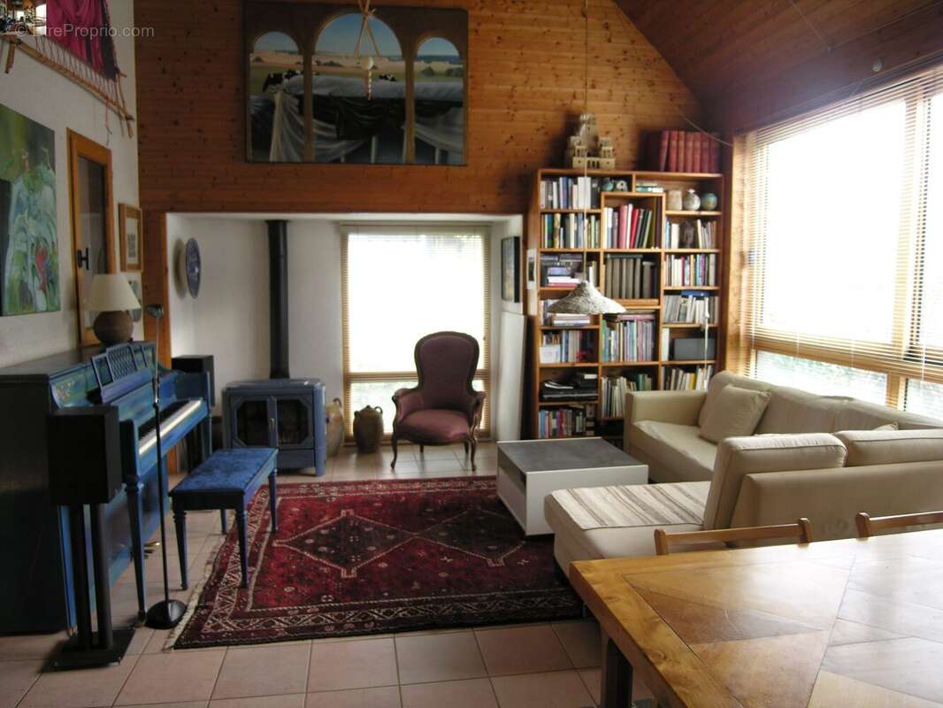 Maison à SAINT-CYR-SUR-LOIRE