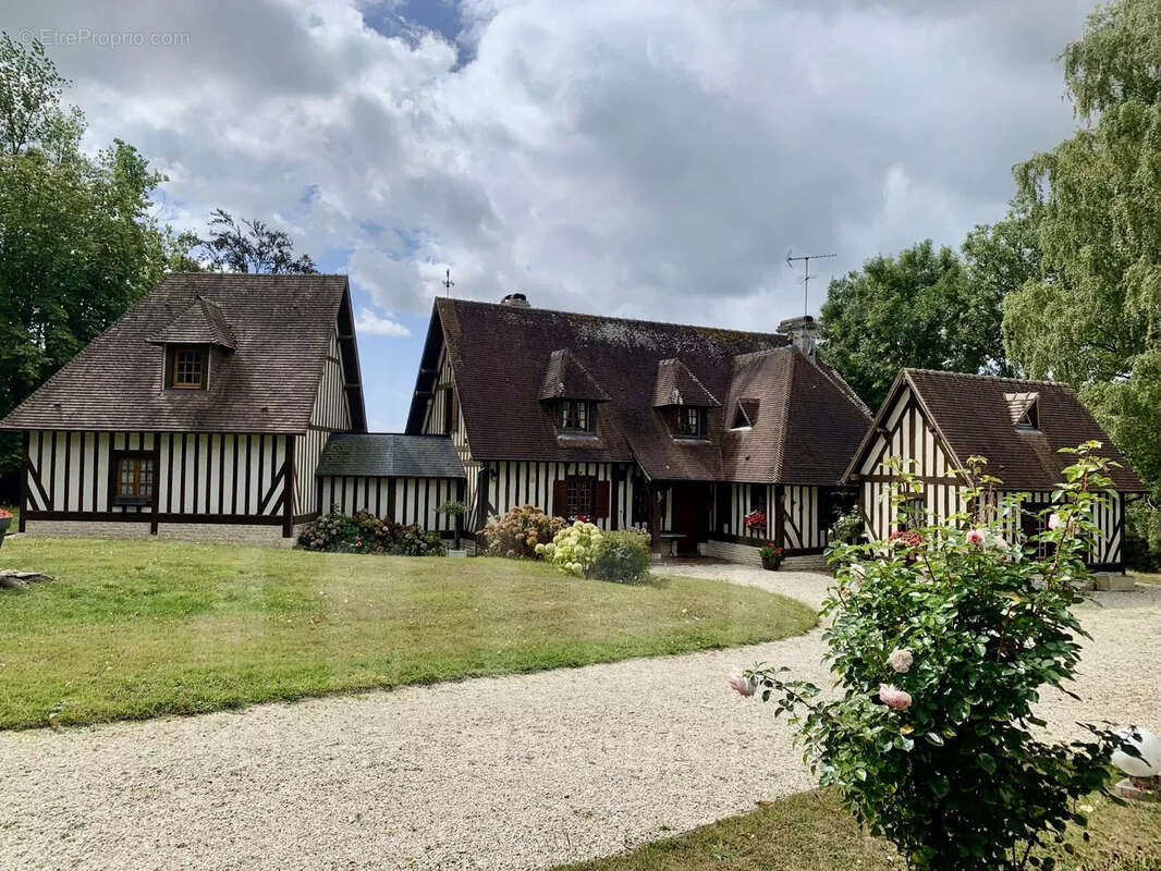 Maison à PONT-L&#039;EVEQUE