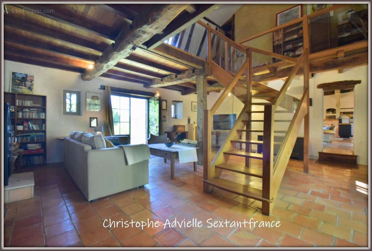 Maison à SAINT-CAPRAISE-DE-LALINDE