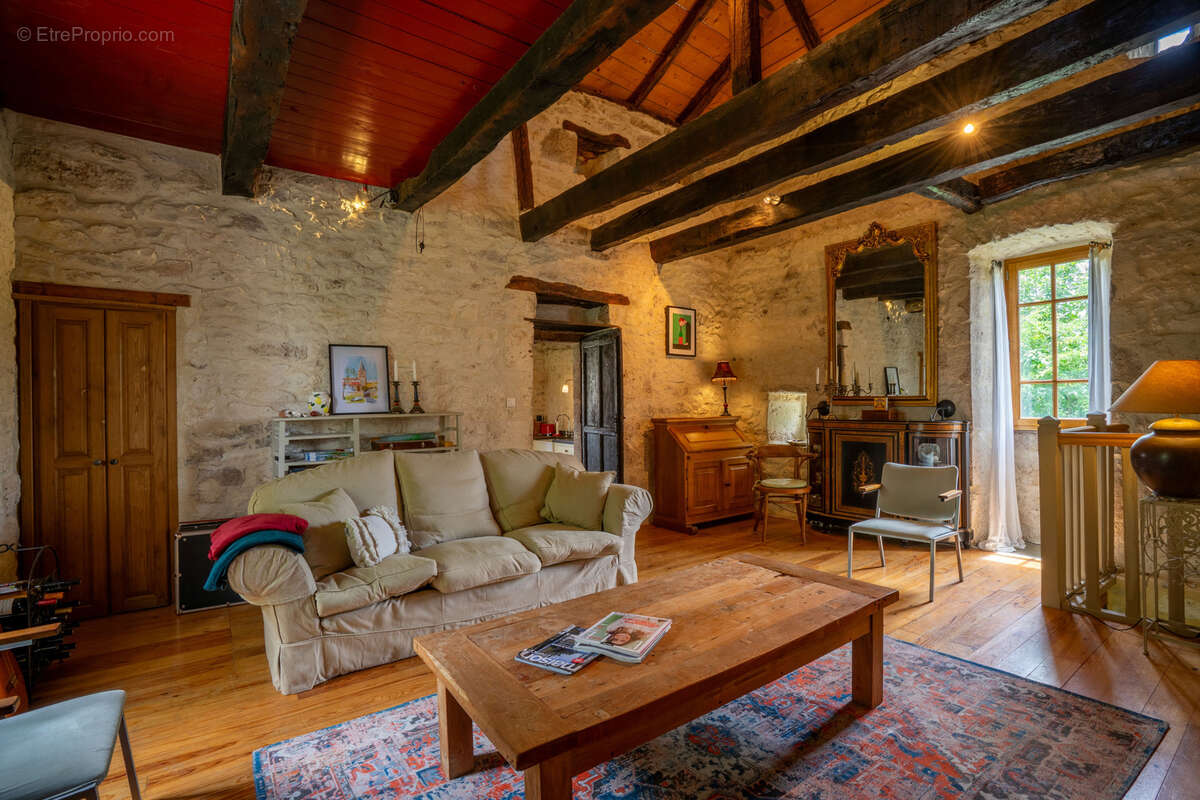 Maison à BAGAT-EN-QUERCY