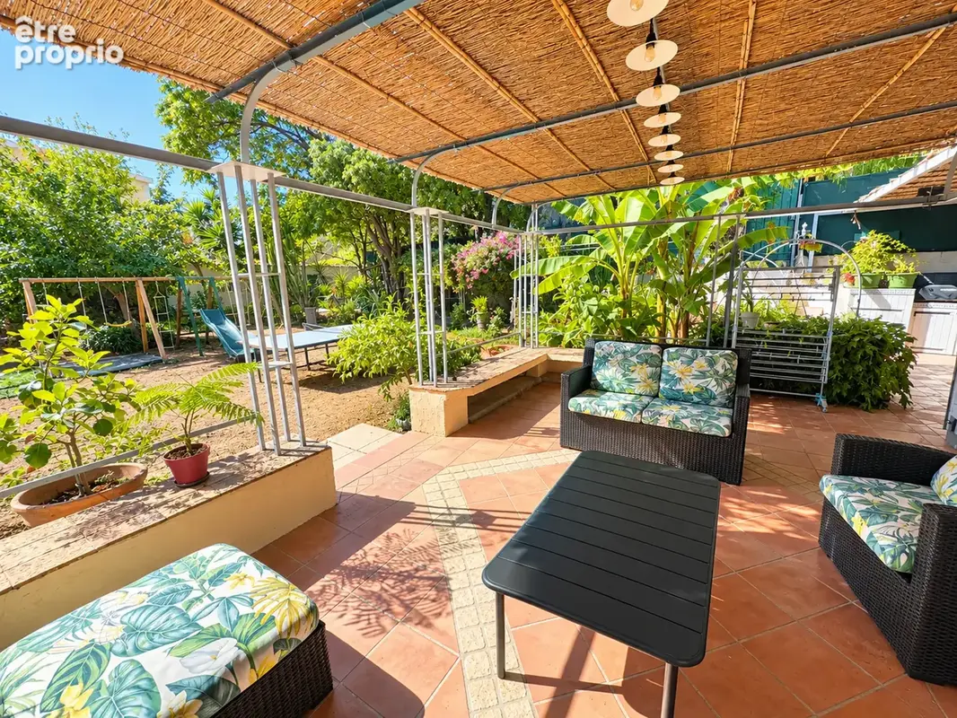 Maison 6 pièces non mitoyenne, 3 chambres, garage, terrain plat - Les Arènes - photo 2