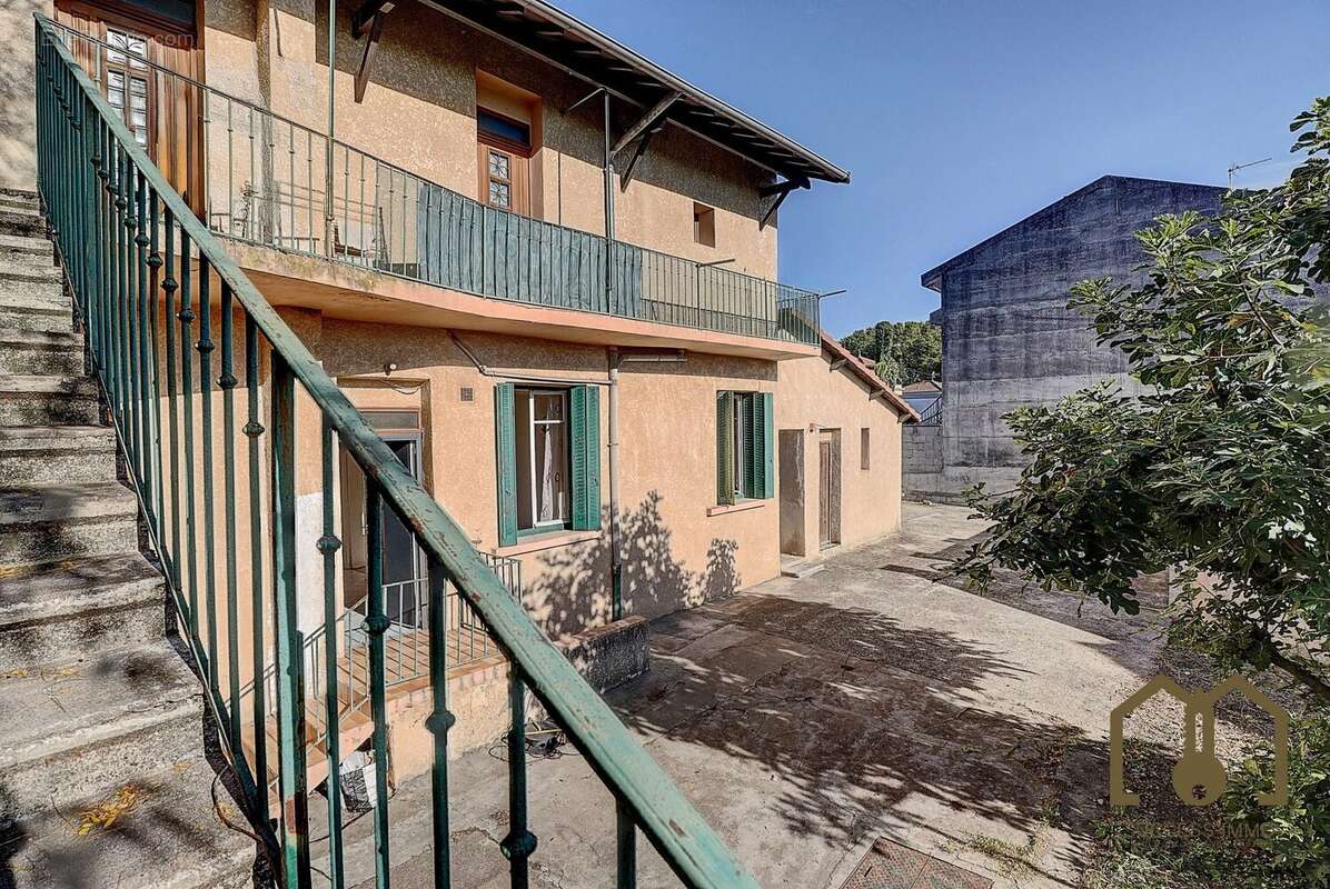 Appartement à VAULX-EN-VELIN