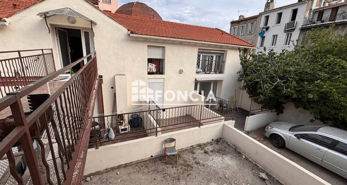 Appartement à MARSEILLE-3E