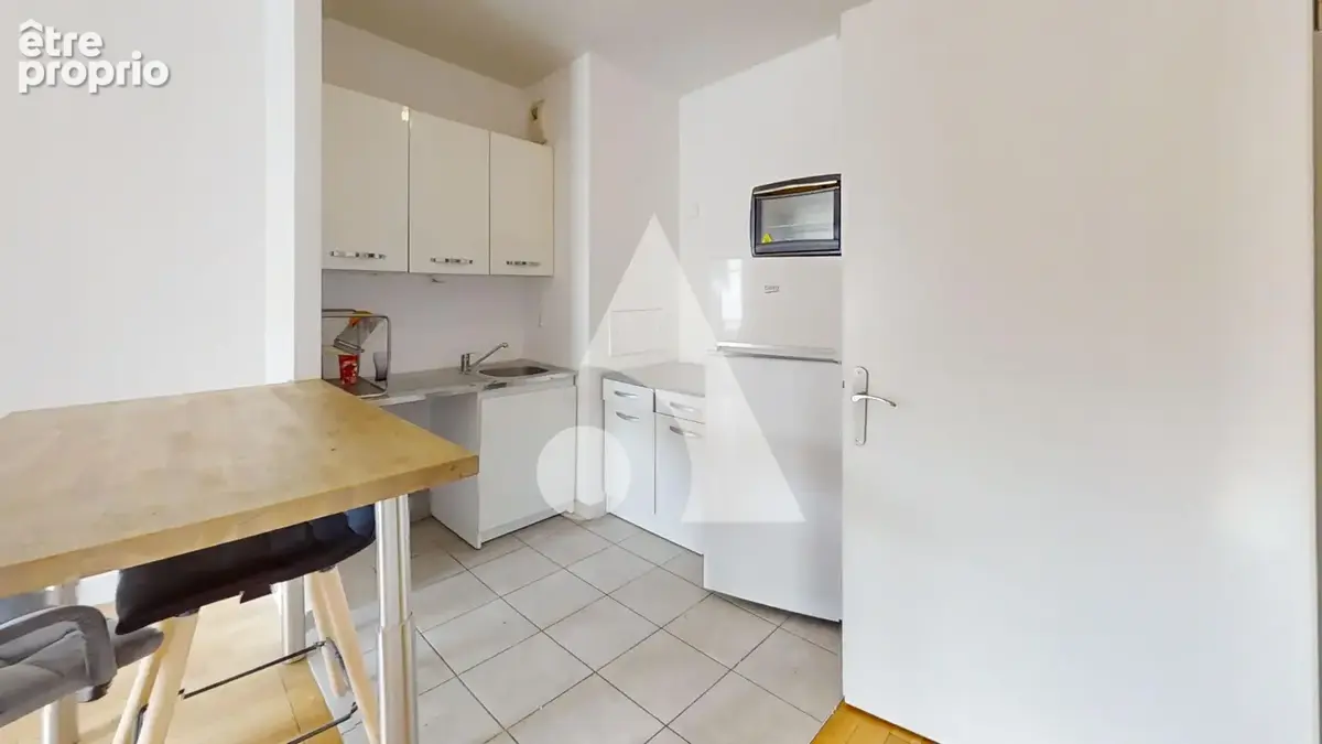 Appartement de deux pièces avec loggia et parking à Colombes - photo 3
