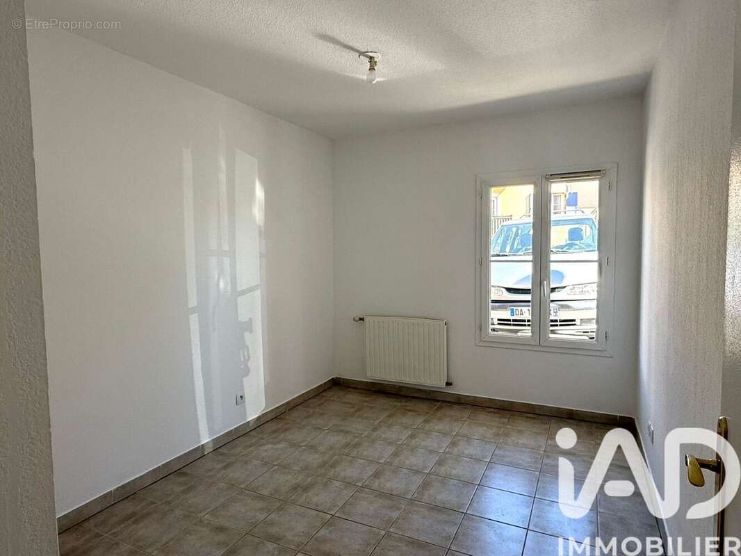 Photo 9 - Appartement à ROQUEBRUNE-SUR-ARGENS