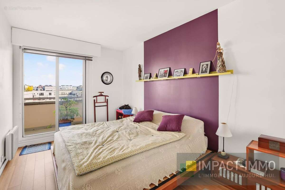 Appartement à COURBEVOIE