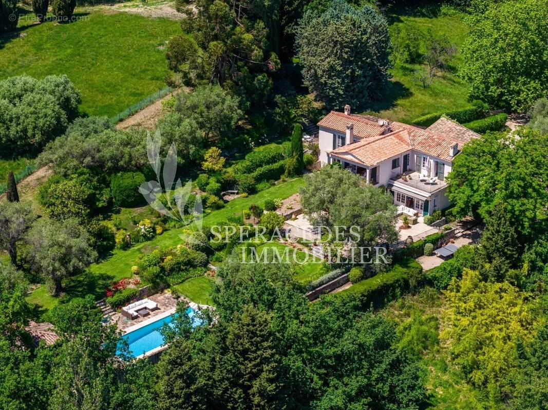 Opio - Belle propriété vue sur le golf 1,6 ha - photo 1