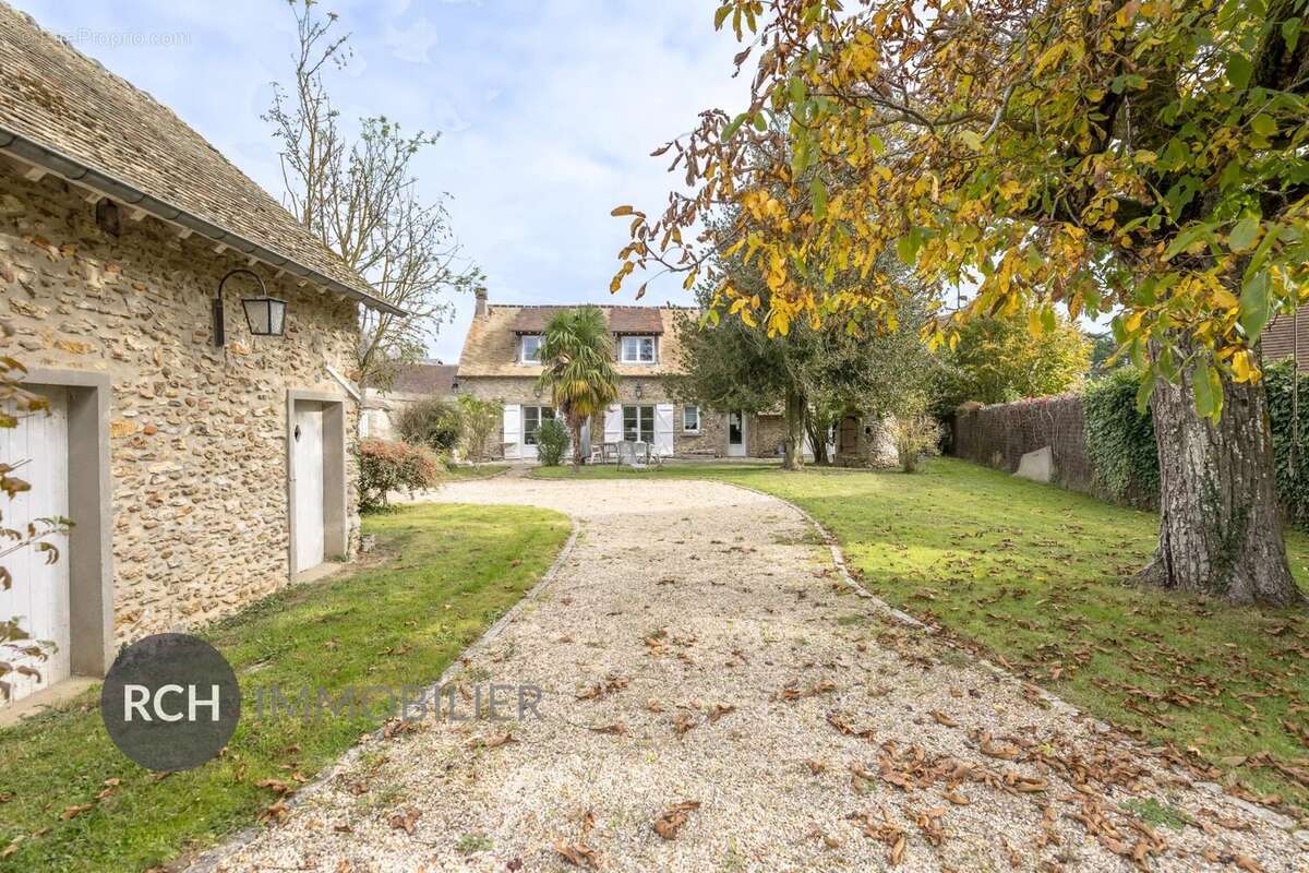 Maison à BAZAINVILLE