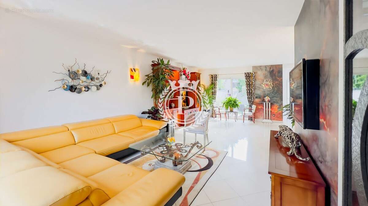 Maison à SAINT-GRATIEN