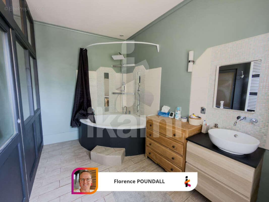 Moras-en-Valloire, maison de 226 m2 avec 6 chambres sur terrain avec pisicne - photo 8