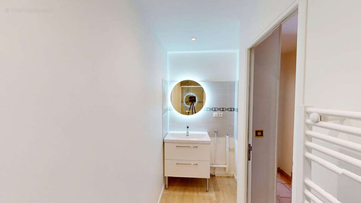 Appartement à ISSOU