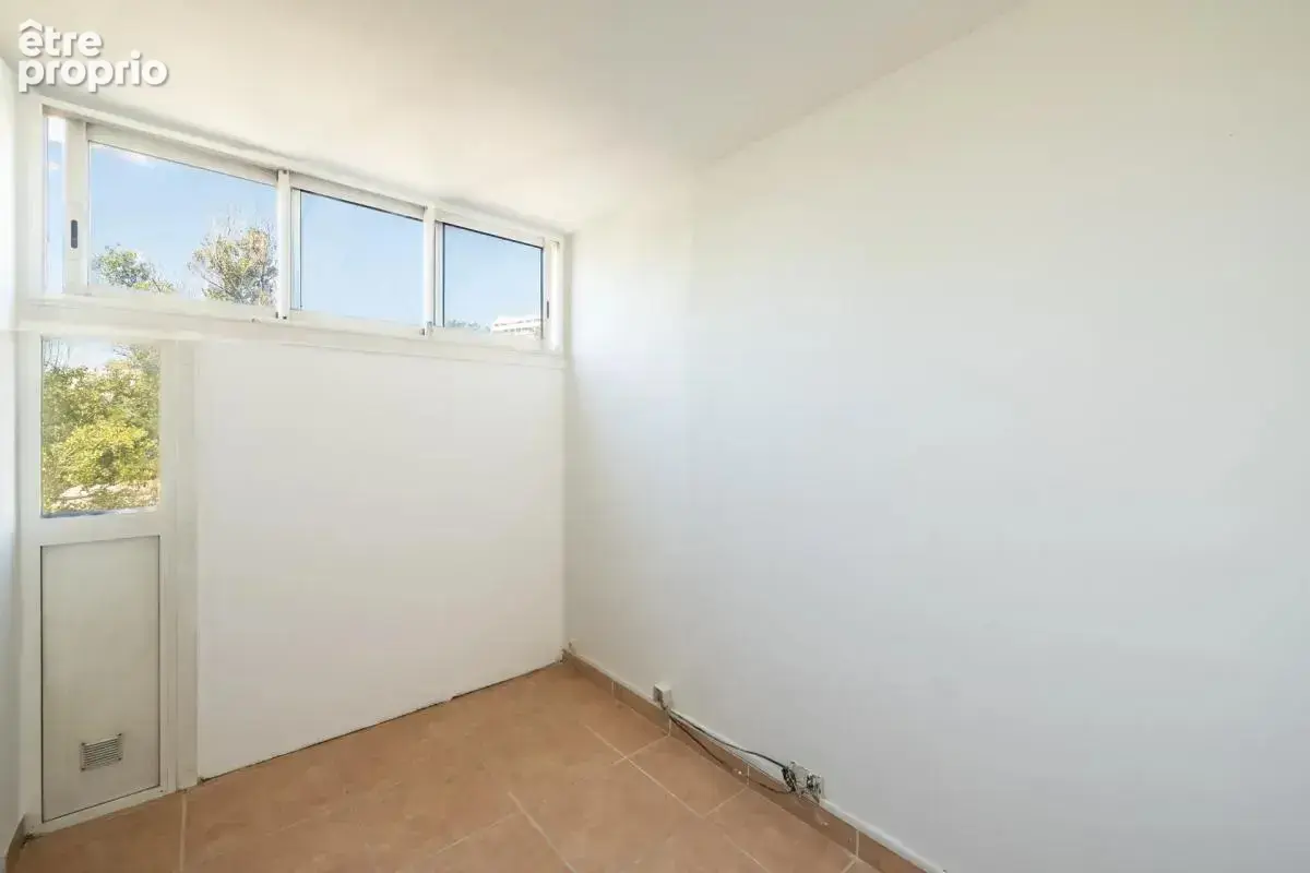 Appartement de 3 pièces de 79 m² situé à Marseille - photo 7