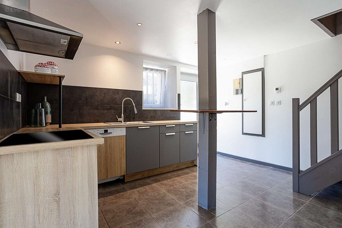 Appartement à PRINGY