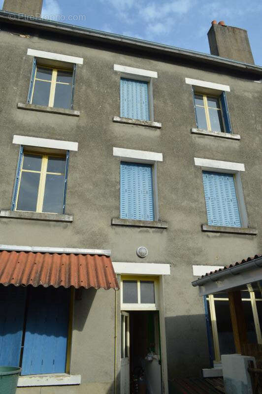 Appartement à BELLAC