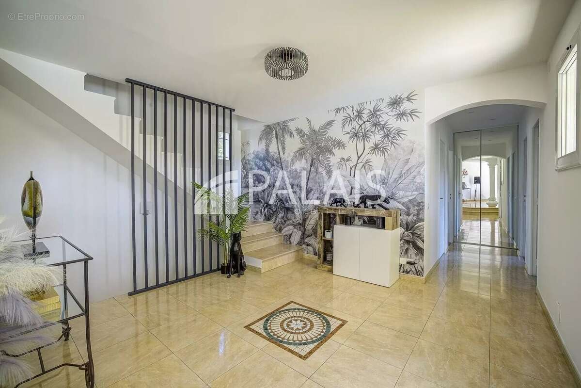 Villa 4P 140 m2 + 60 m2 garage - photo 15