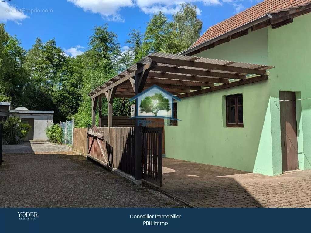 Appartement à UBERACH