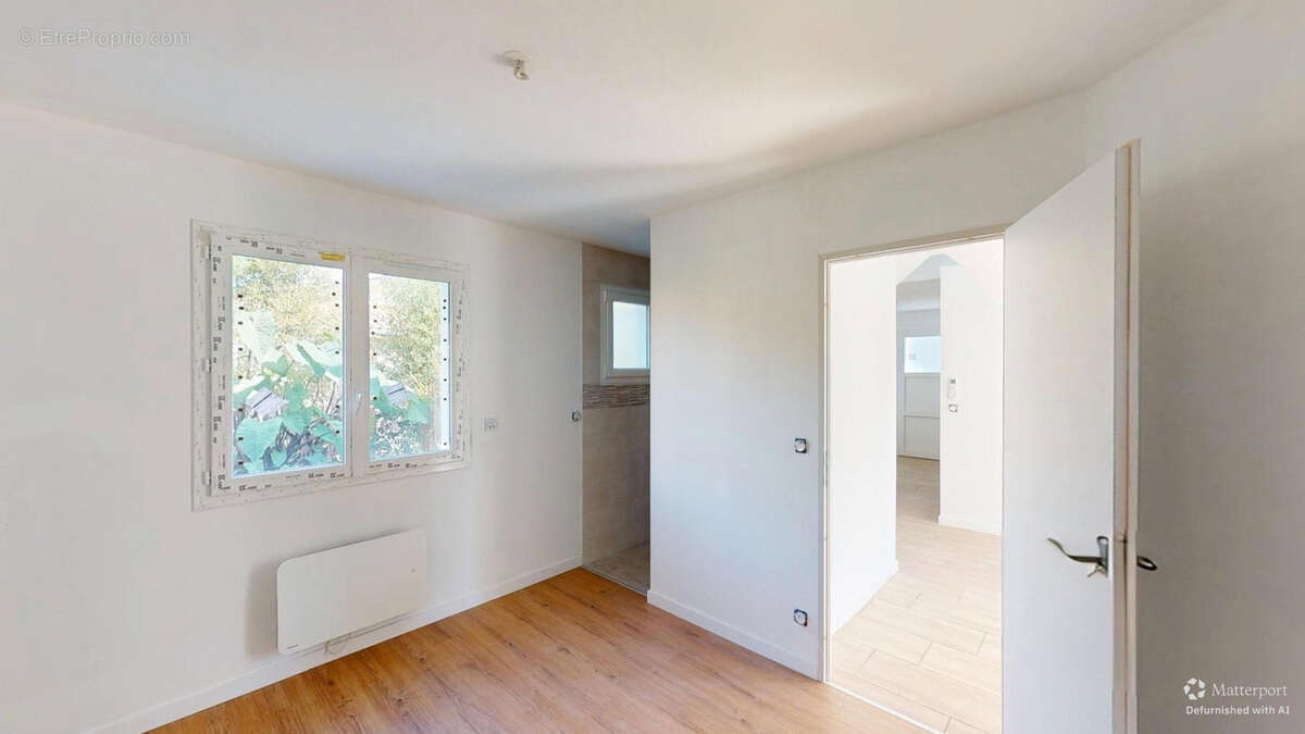 Maison à vendre dans le centre de LÉOGNAN ! - photo 6