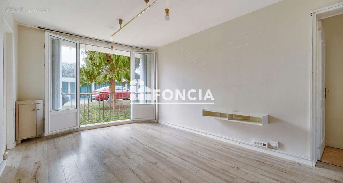 Appartement à LE PLESSIS-ROBINSON