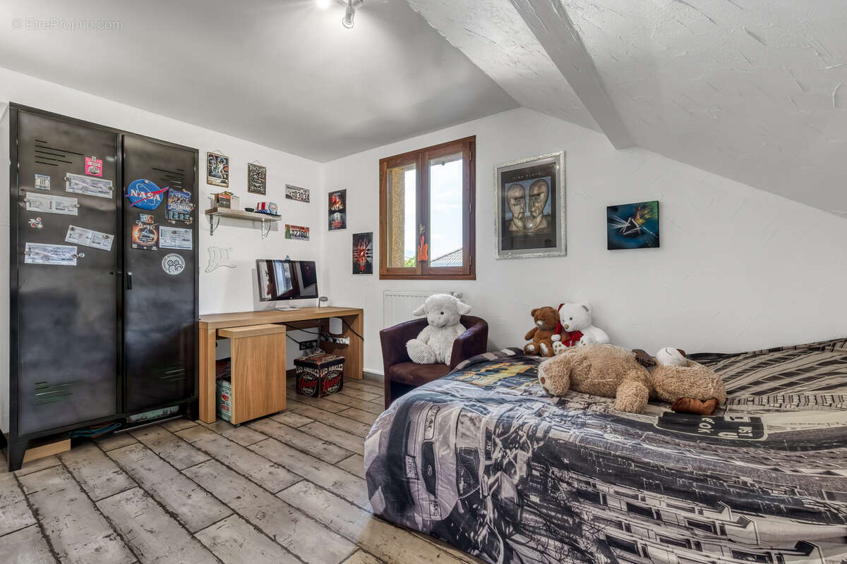 Maison à SAINT-PIERRE-DE-CURTILLE