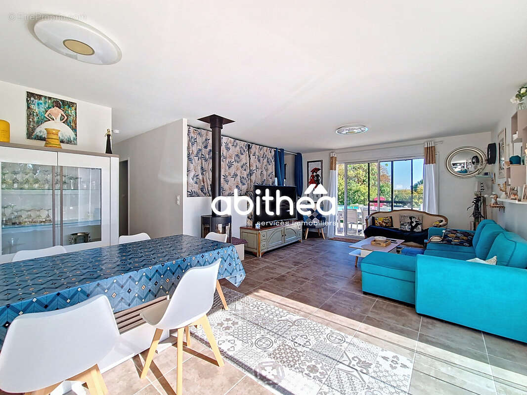 Maison de plain-pied 106 m2   2 chambres + bureau   Piscine   Garage 30 m2   Terrain 1 019 m2   Mortagne-sur-G - photo 3