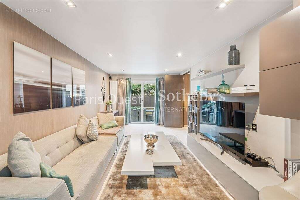 Maison à NEUILLY-SUR-SEINE