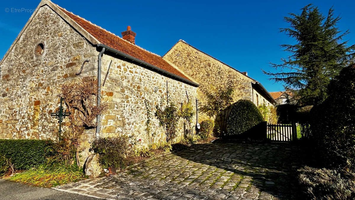 Maison à THOURY-FEROTTES