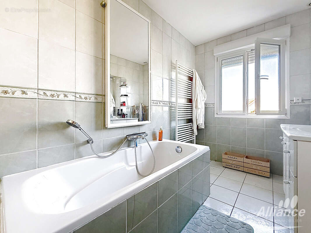 Maison individuelle avec vue panoramique-proche frontiere suisse. - photo 7