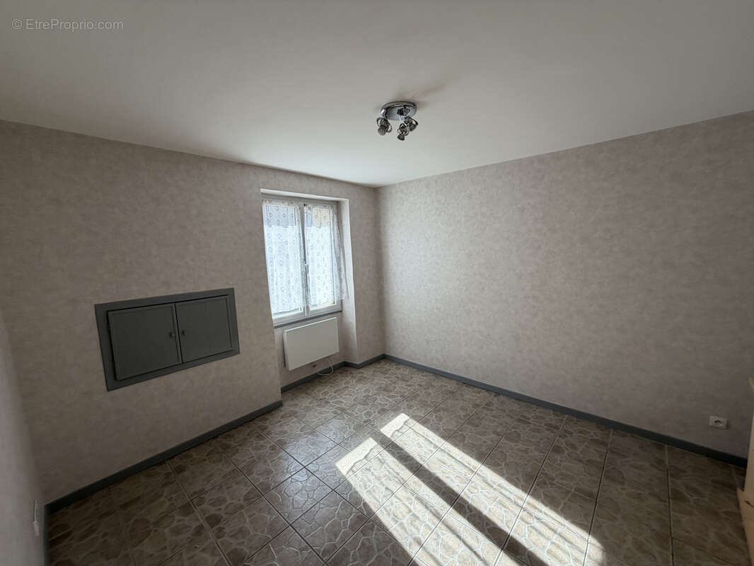 Maison 80m2 - Seychalles - photo 2