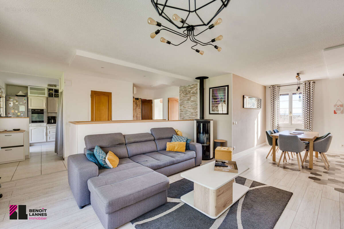 Maison 138 m² à Lherm  - photo 2