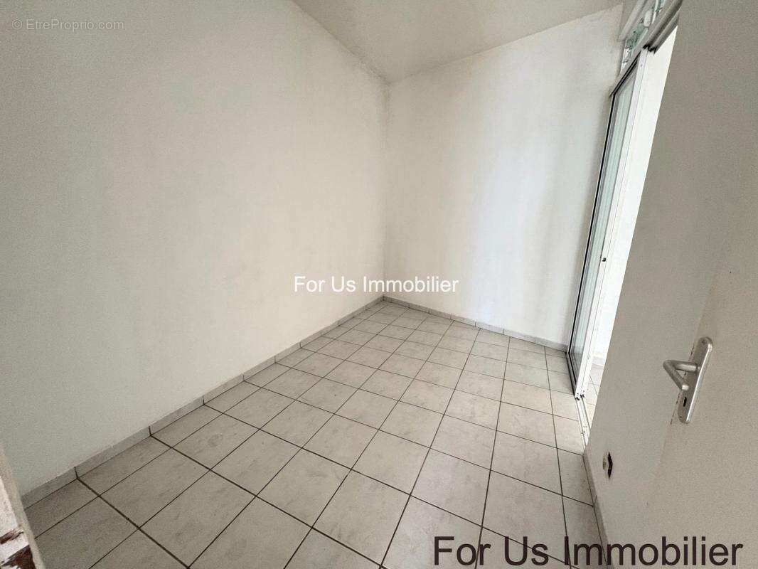 Appartement à POINTE-A-PITRE