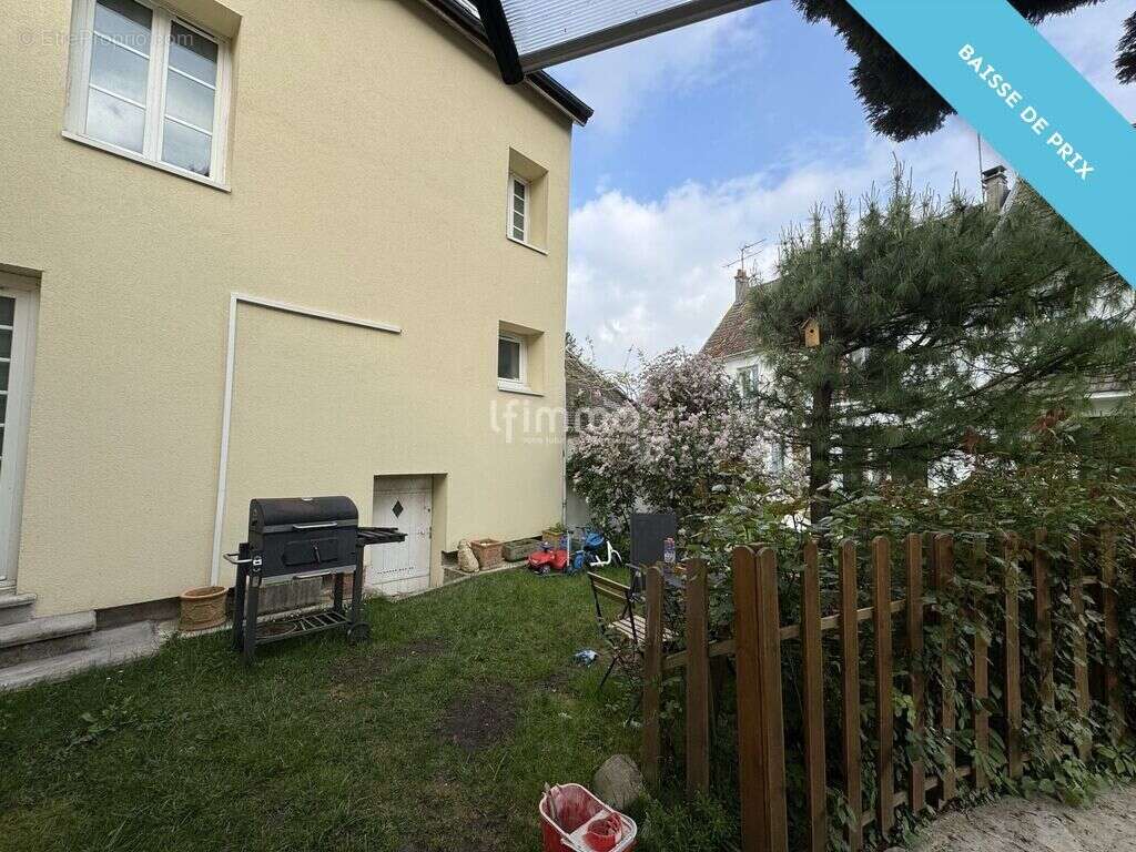 Maison à VILLENEUVE-SOUS-DAMMARTIN