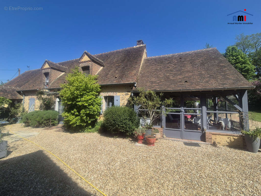 Maison à MOUTIERS-AU-PERCHE