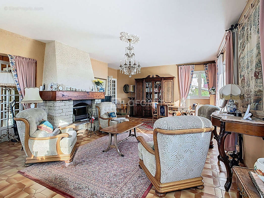 Maison à LA VALETTE-DU-VAR