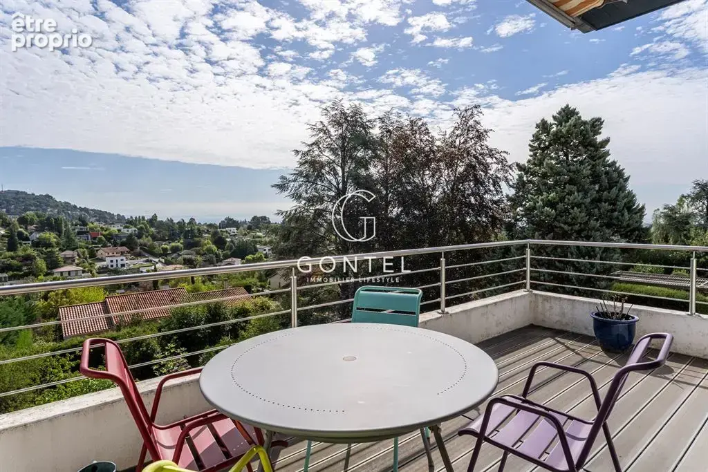 Maison à vendre à Saint-Didier-au-Mont-d’Or – 210 m², piscine, dépendance, garage et terrain de 1 579 m² - photo 5