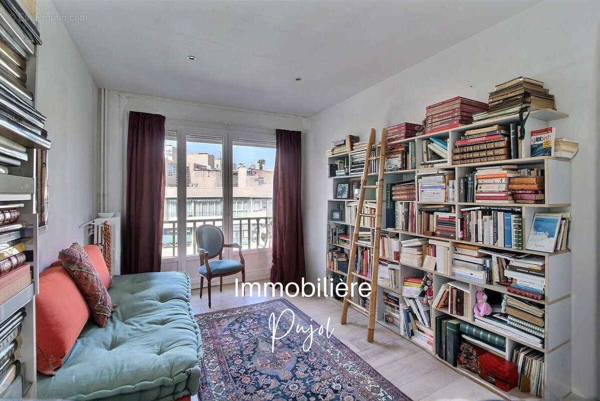 Appartement à MARSEILLE-2E