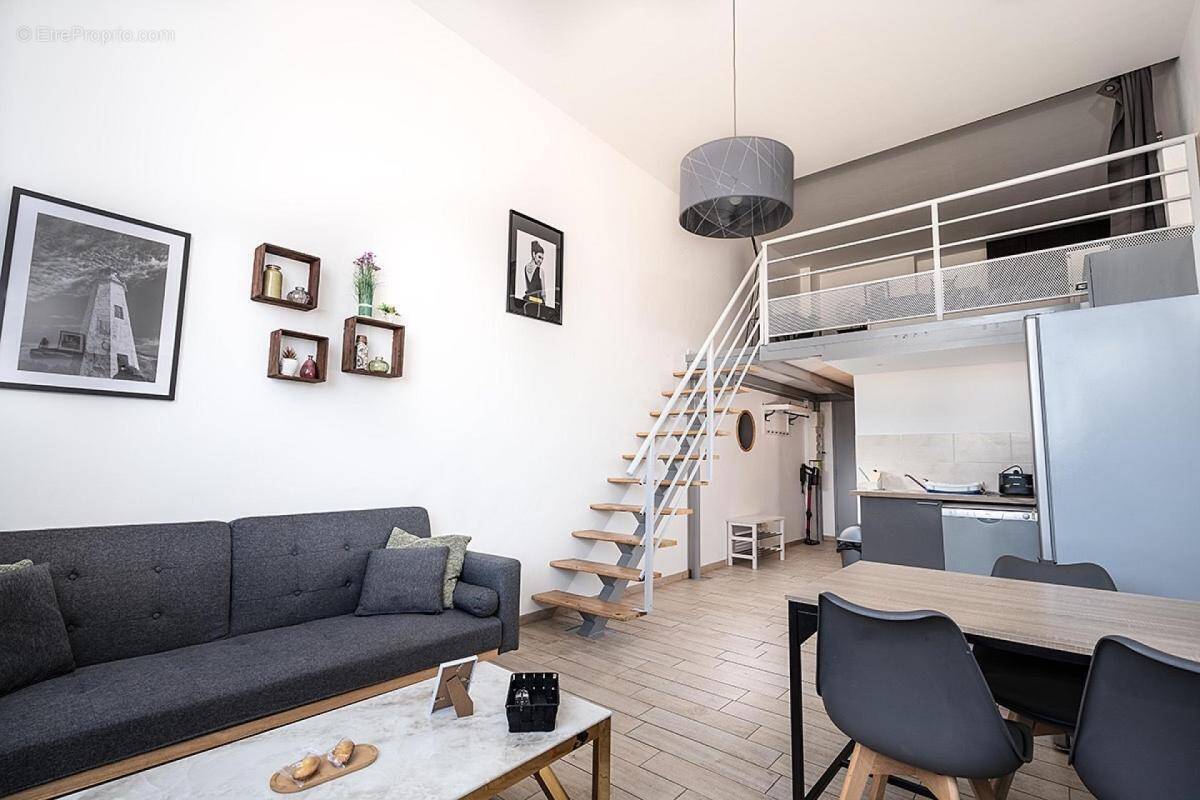 Appartement à SAINT-ETIENNE