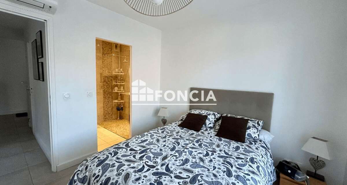 Maison à ROQUEBRUNE-SUR-ARGENS