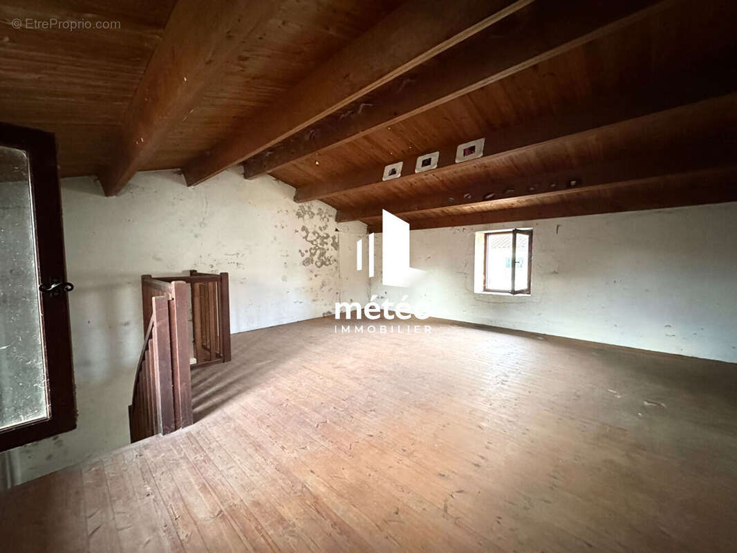 Maison Lucon 9 pièce(s) 190 m2 - photo 12