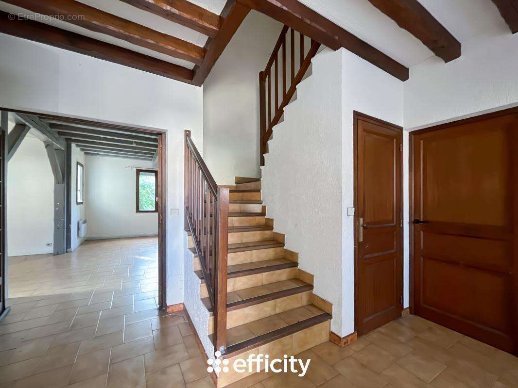 Maison à COULOMMIERS