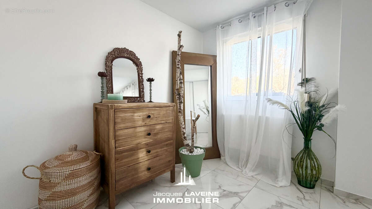 Appartement à SCY-CHAZELLES