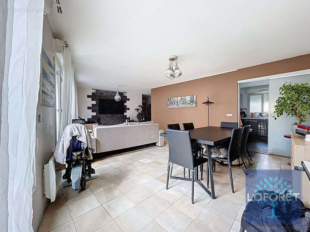 Appartement à GOURNAY-SUR-MARNE