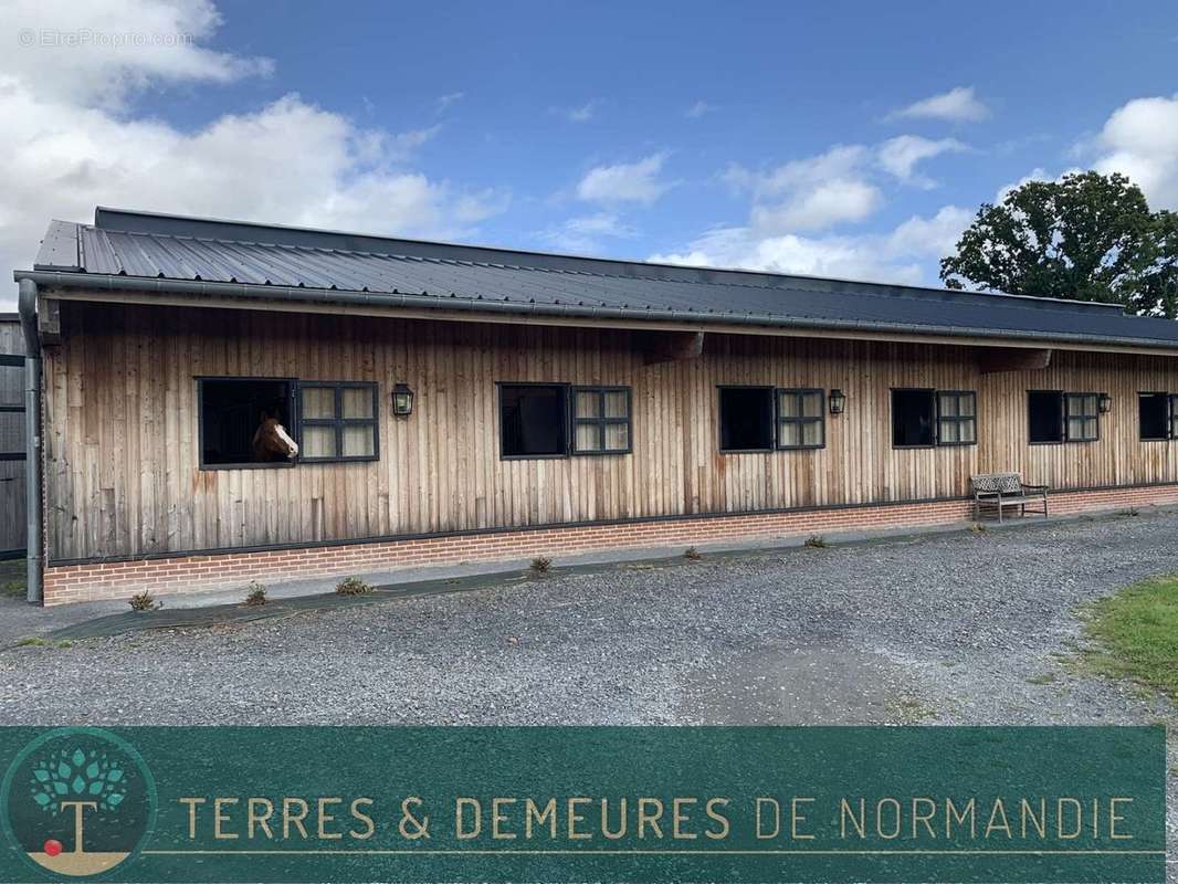 Maison à PONT-L'EVEQUE