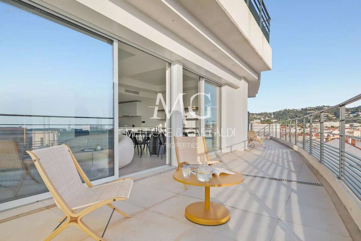 Cannes centre – penthouse d’exception – roof top – vue mer panoramique – 117 m² – 2 parkings - photo 28