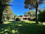 Maison à AUBIE-ET-ESPESSAS